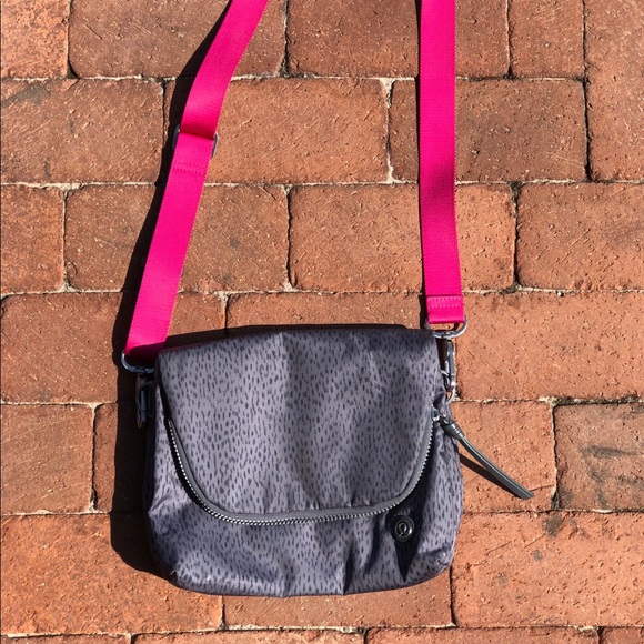lululemon athletica Handbags - rare lululemon party om bag